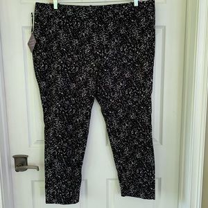 Ava & Viv Black & White Ankle Pants